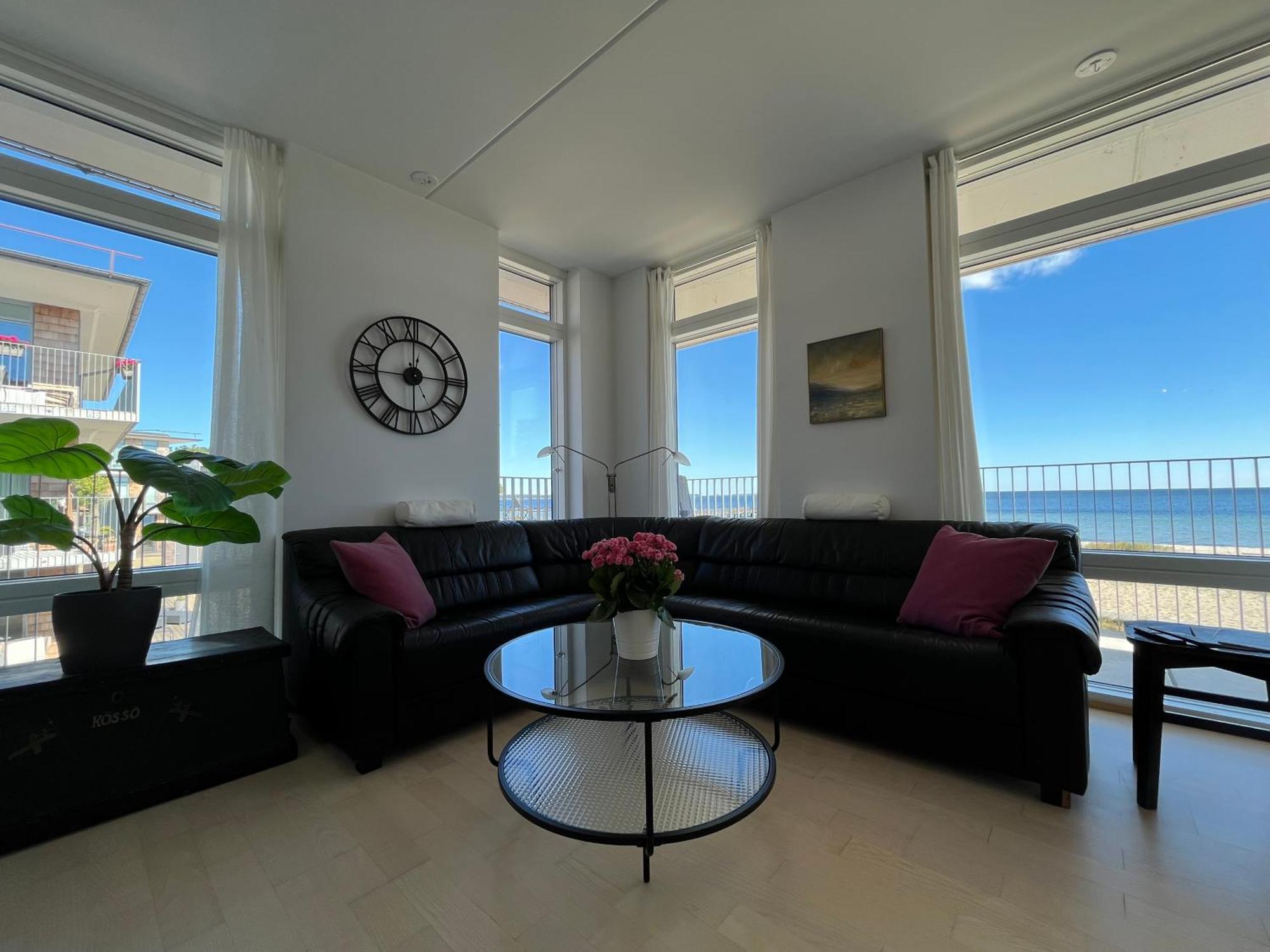 Ahusbrygga Apartment Hotel المظهر الخارجي الصورة